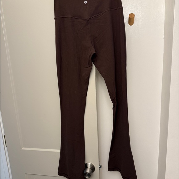 Lululemon Align Ribbed Mini-Flare legging in espresso - regular length - Picture 5 of 6